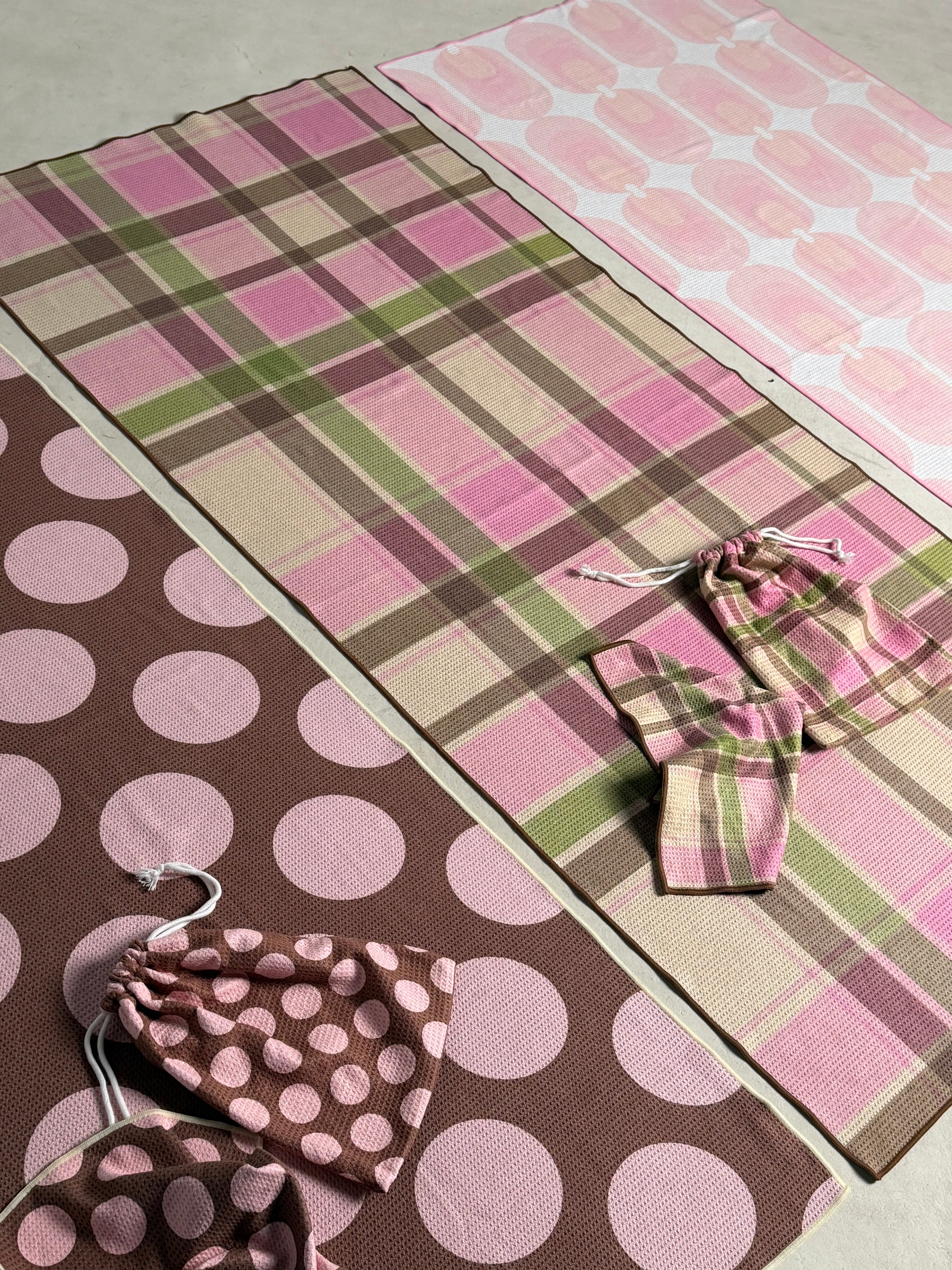 Game Day - Reversible Mat Towel Kit